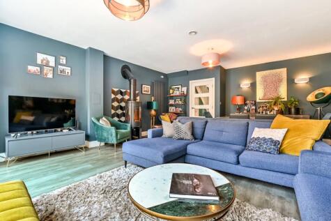 Atherton Court, Stratford, London, E7