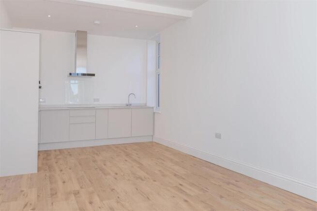 Northcourt Flat 4_8.jpg