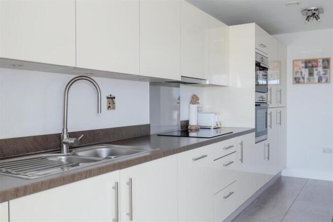 Langdale Mansions_16.jpg