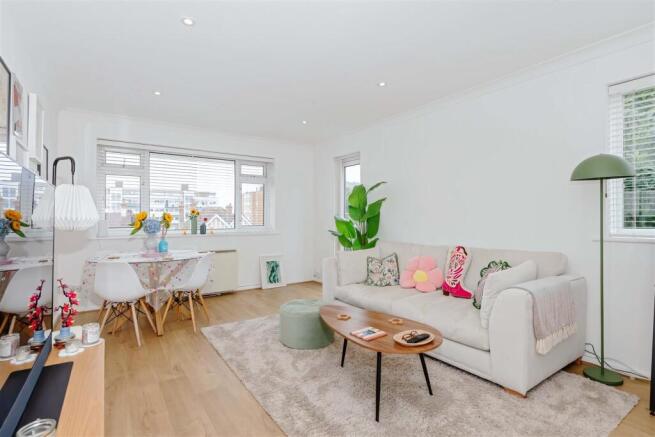 Beverely Court_3.jpg