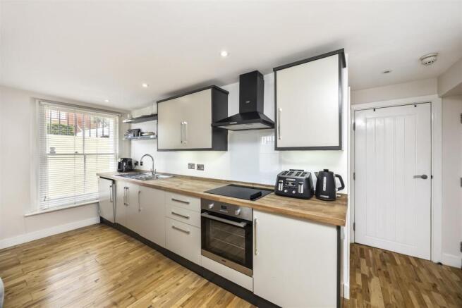 Heene Terrace, West Mansions 25a-005.JPG