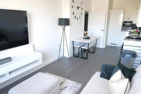 Skyline Apartments,The Causeway