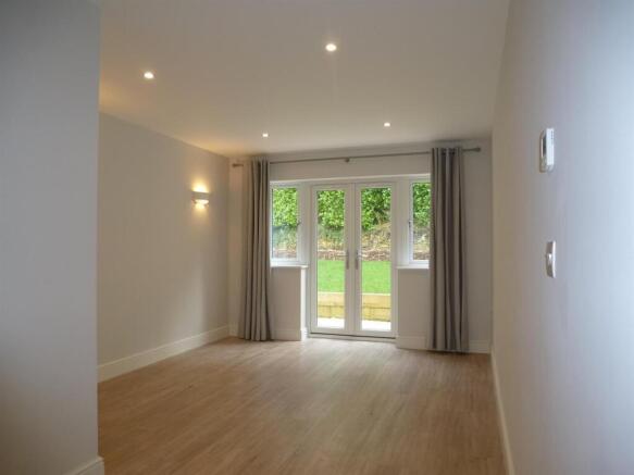 Ambleside - dining room.JPG