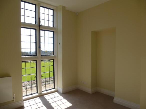 Apt 101 King Edward VII bedroom.JPG