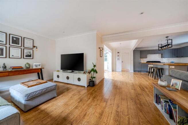 Reception room 1.JPG