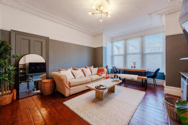 Bedroom/Lounge