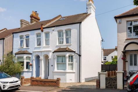 Leighton Avenue, Leigh-On-Sea