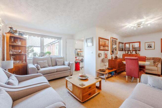 Lounge / Dining Room