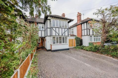 Blenheim Chase, Leigh-On-Sea