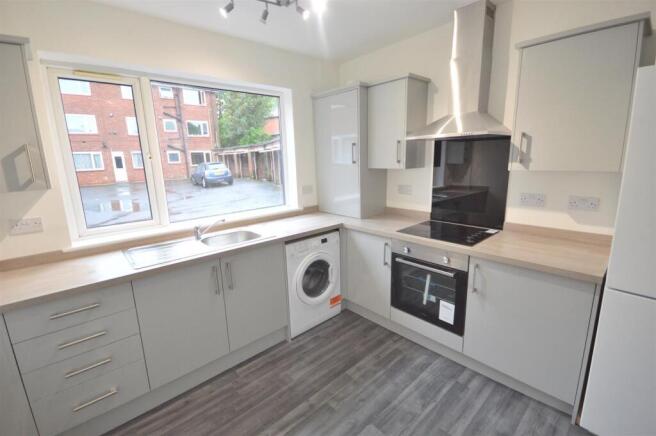 Kitchen (Main)