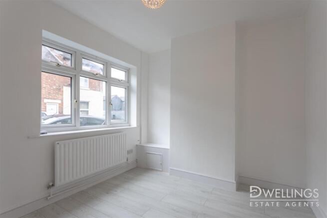 DWELEST- 53 Byrkley Street, DE14 2EL-0002.jpg