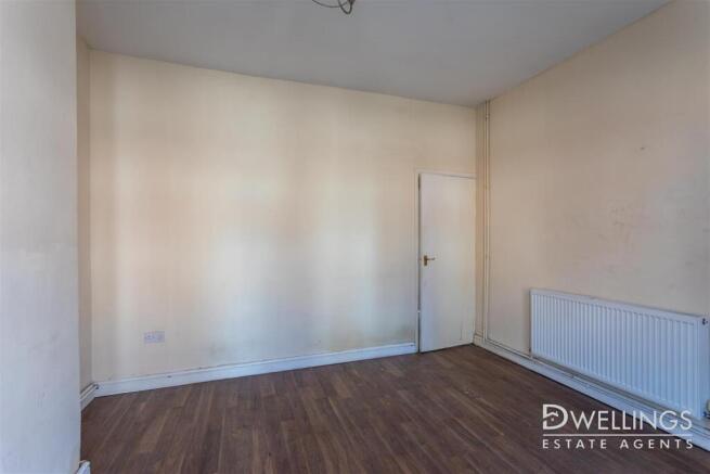DWELEST- 178 Shobnall Street, DE14 2HN-0003.jpg