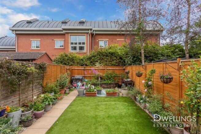 DWELEST- 29 Wyllie Mews, DE14 1BF-0003.jpg