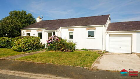 Llwyn Gwalch Estate, Morfa Nefyn LL53