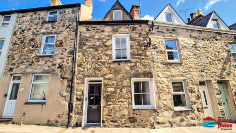Stryd Kingshead Street, Pwllheli, LL53