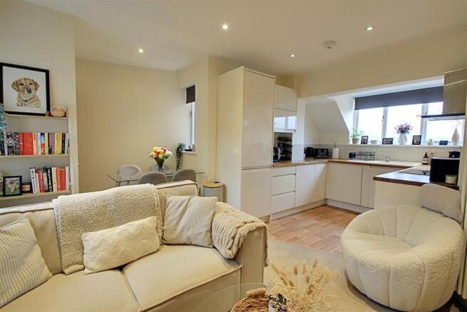 Kitchen Reception.jpg
