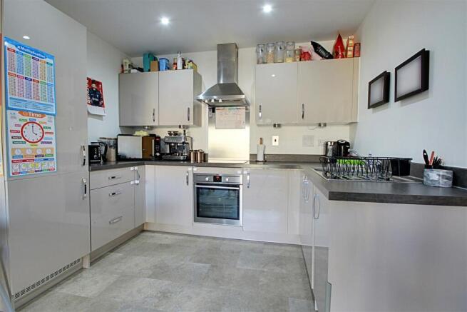 Kitchen 1.jpg