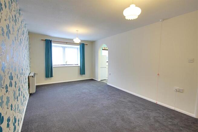 Living Room 2.jpg