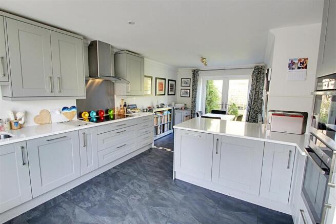 Kitchen Diner 2.jpg