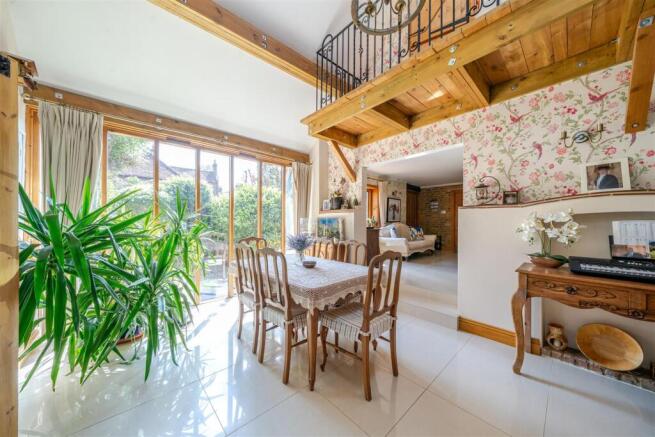 Dining Room.jpg