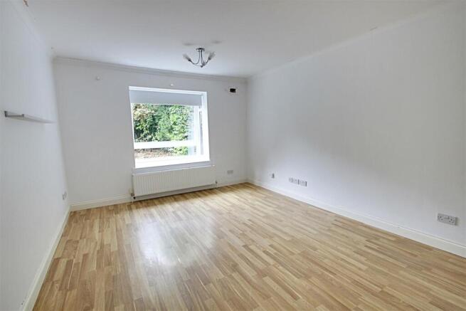 Living Room 1.jpg