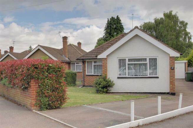 2 bedroom detached house for sale in Kings Langley