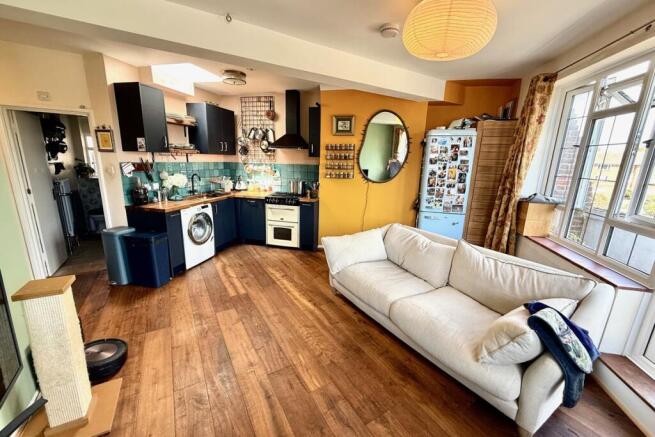 Lounge/Kitchen