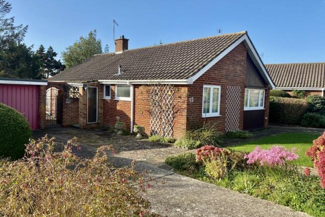 2 bedroom detached bungalow for sale in Copthorne Hill, Worthing, West ...