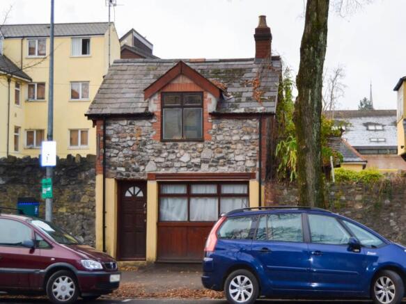 Coach House 20 Parad