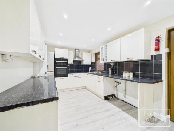 itchen/Breakfast Room