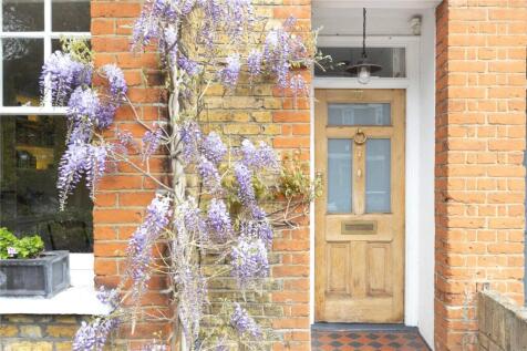 Dancer Road, 
Richmond, TW9