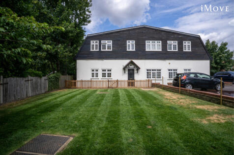 Golden Mews, Howard Road, London, SE20