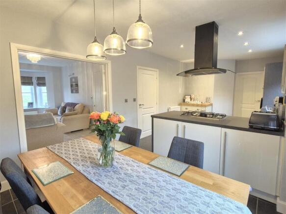 870P4coVEUiDGzaZrtiExA (1).jpg