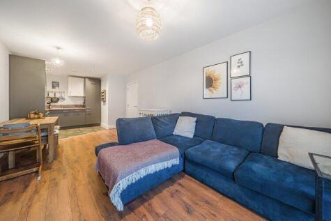 Drummond Court, Sutton, Surrey, KT4