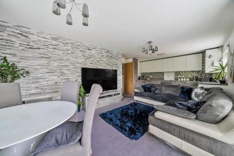 Cardew Court, Bracknell, Berkshire, RG12