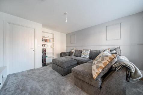 Millard Drive, Stratford-Upon-Avon, Warickshire, CV37