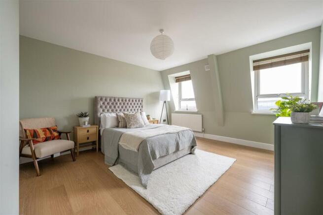 Orchard House, E18