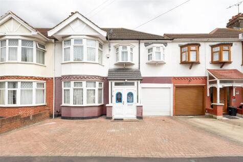 Onslow Gardens, South Woodford