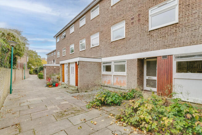 11 Hetley Gardens...