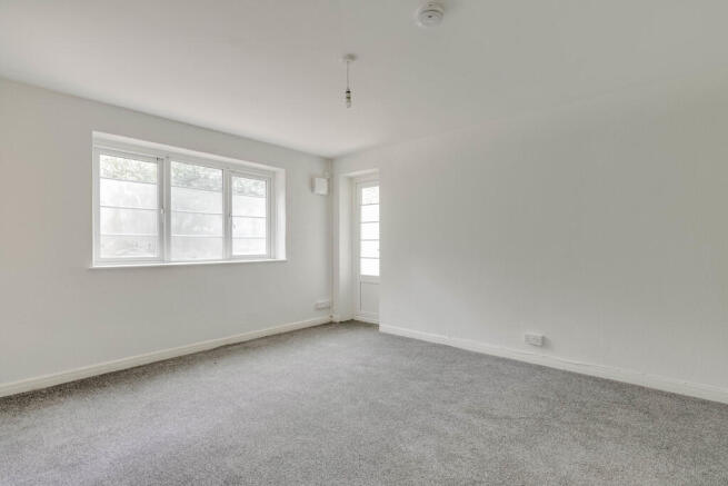 15 The Woodlands,...