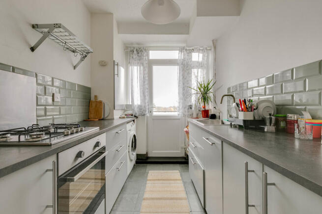 32 Highlands Cour...