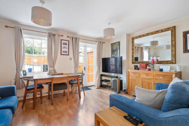 Brading Terrace 17 Ph9.jpg