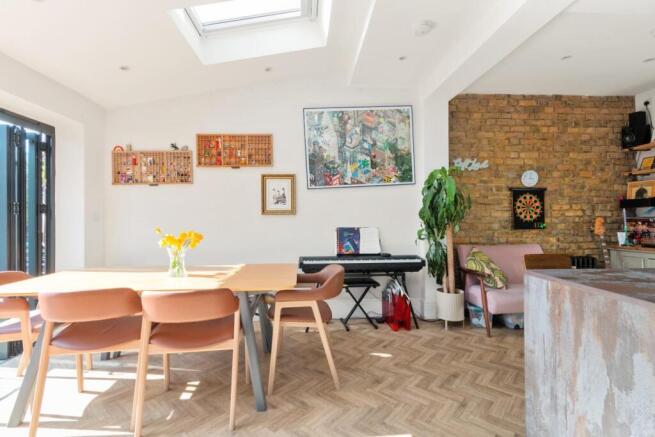 67 Grantham Road Ph6.jpg