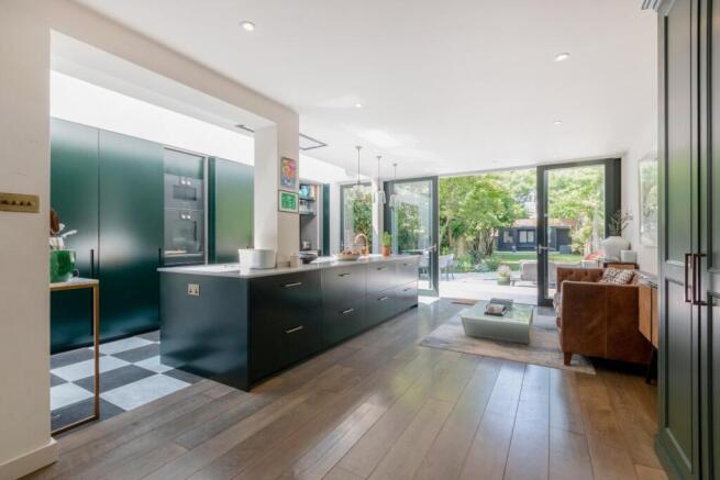 149 Castelnau Ph21.jpg