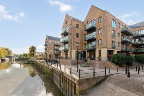 Swan Street, Isleworth