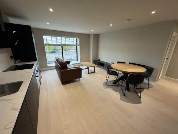 Kitchen / Dining 