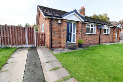 Slant Close, Shirebrook Park, Glossop