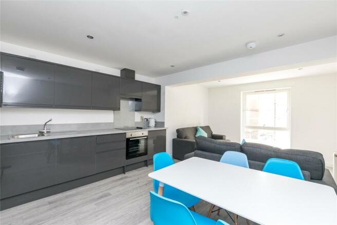 5 Bedroom Flat To Rent In Flat 6 90 Loch Street Aberdeen