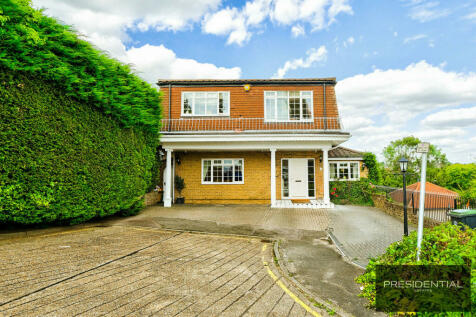 Loughton - 4 bedroom detached house for sale