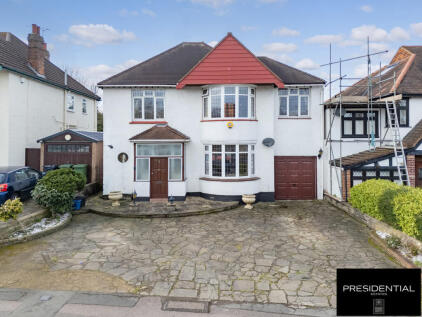 Kings Avenue, Woodford Green, IG8